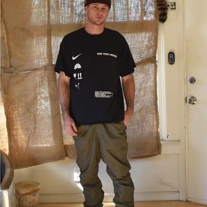 New York sunshine / Nike shirt